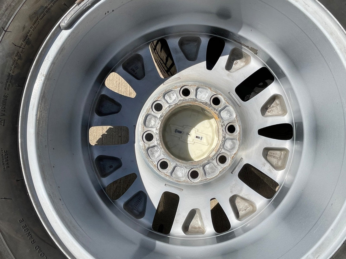 20" Chevy Silverado GMC Sierra 2500 3500 OEM 5960 5947 wheels rims SET MICHELIN