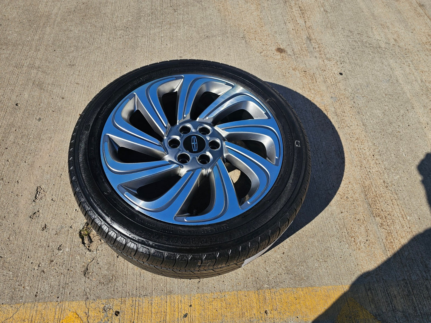 (1) 22" Lincoln Navigator BLACK LABEL OEM 10497 rim wheel 2022 2023 2024 GENERAL