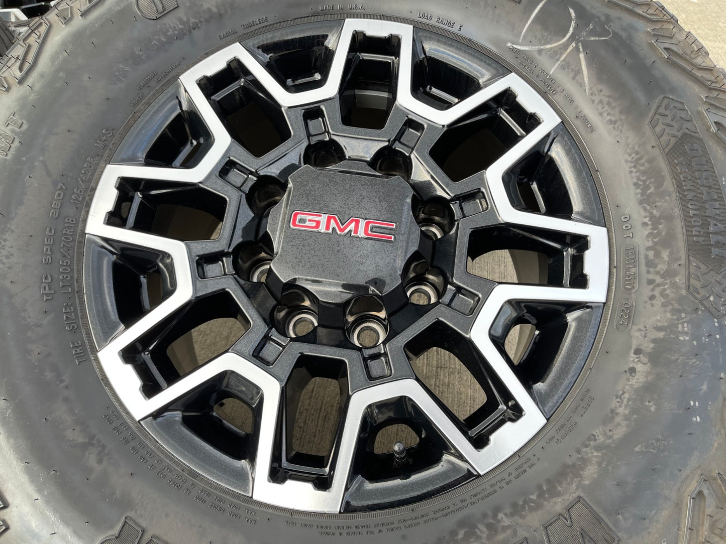 18" GMC Sierra AT4X Chevy Trail Boss 2500 OEM 14136 wheels rims GOODYEAR 35"