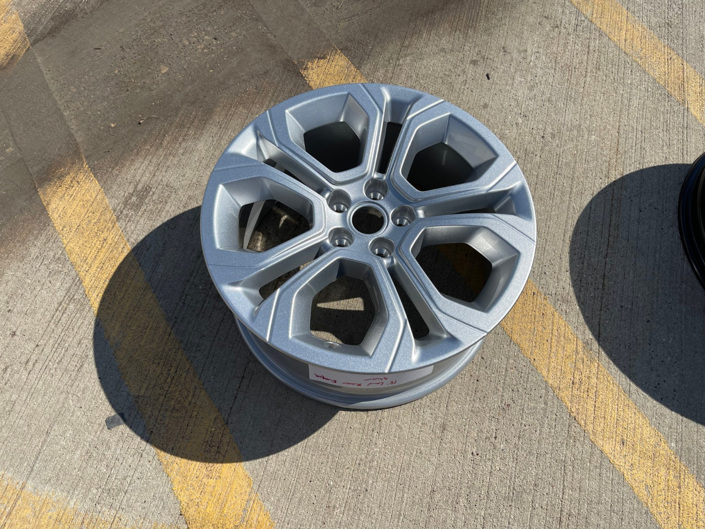 18" 18x8 Land Rover Evoque Discovery Sport OEM 72335 wheel rim NEW