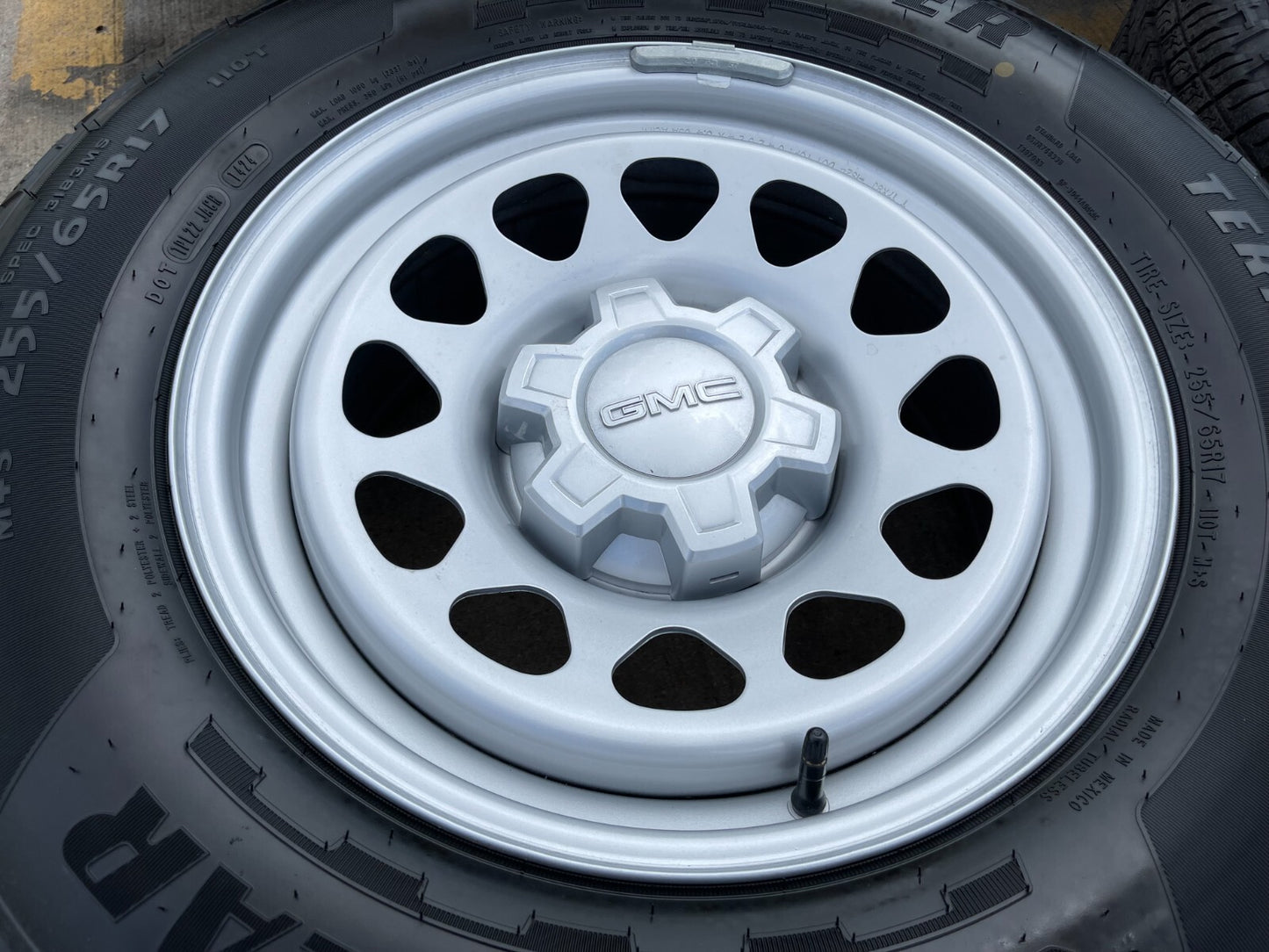 17" Chevy Colorado OEM wheels rims Silverado Suburban 8130 Canyon 2024 2025 NEW