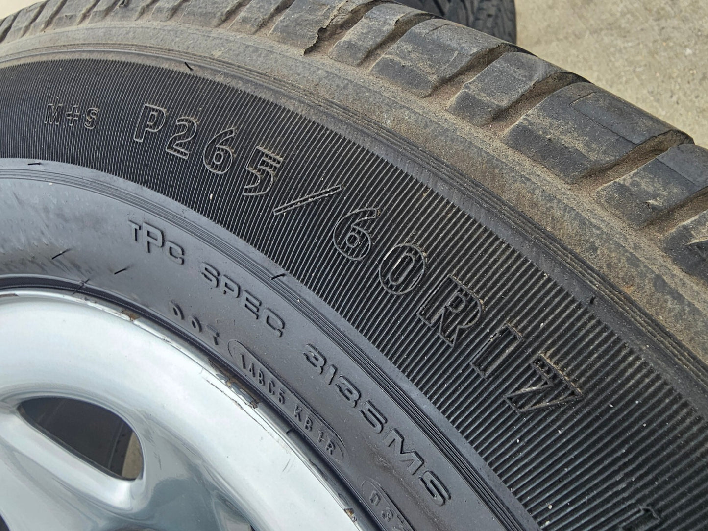 (1) 17" Chevy Tahoe PPV Police Package OEM 8111 spare wheel rim tire