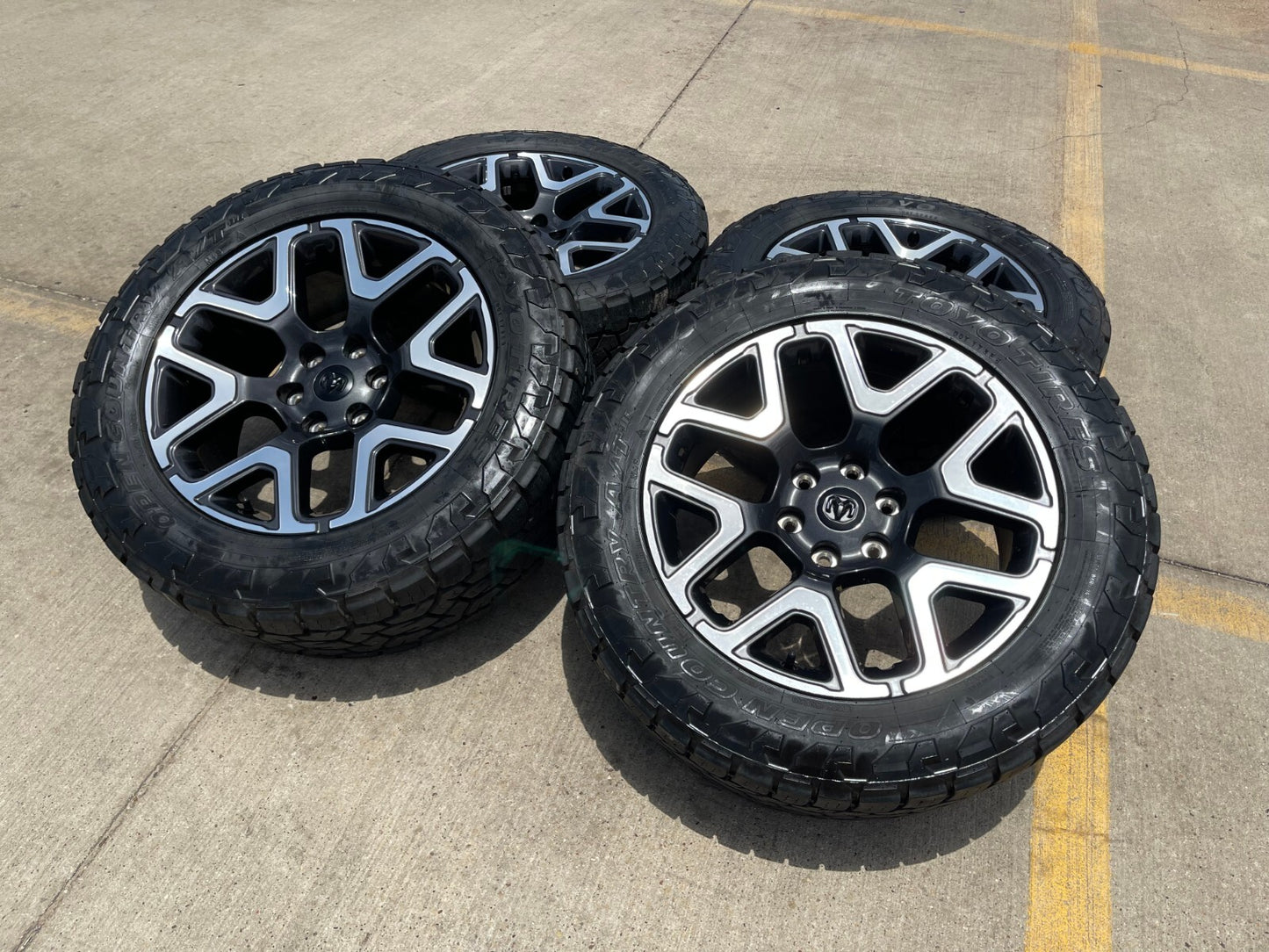 20" Dodge Ram 1500 OEM Laramie wheels rims 68583860AA 2024 2025 TOYO A/T3