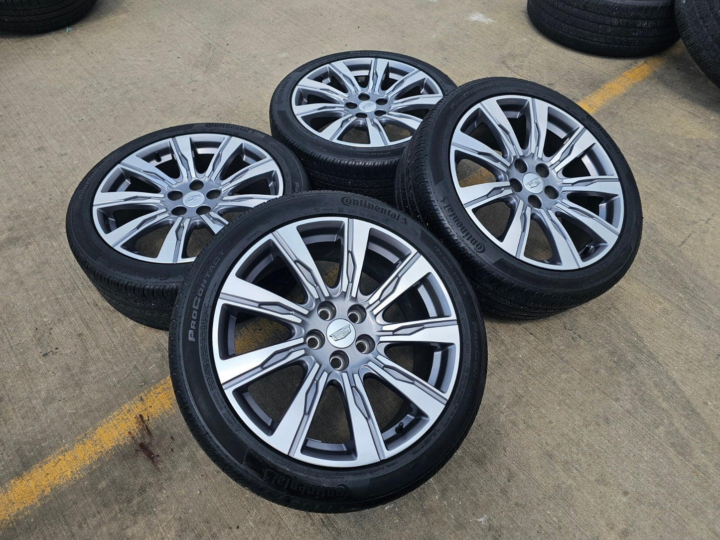 20" Cadillac XT4 OEM 4826 wheels rims tires 2022 2023 2024 2025 2026 2027