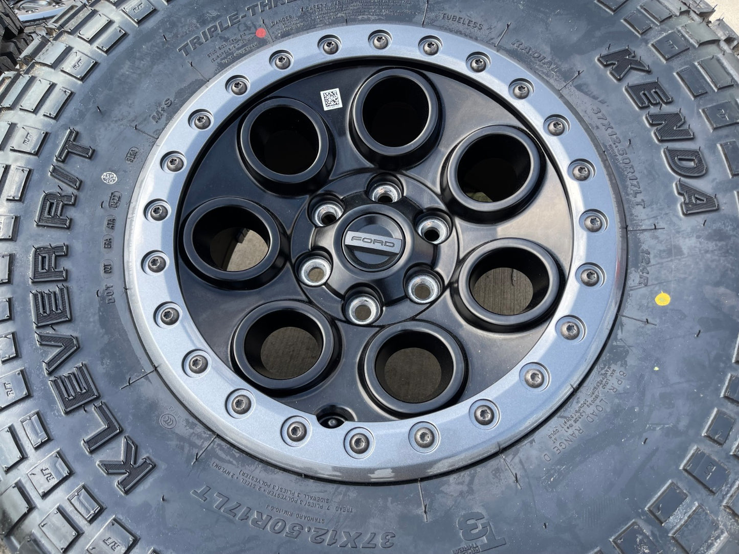 17" Ford F-150 Raptor OEM BEADLOCK 10612 rims wheels 2025 2026 NEW KENDA 37 NEW