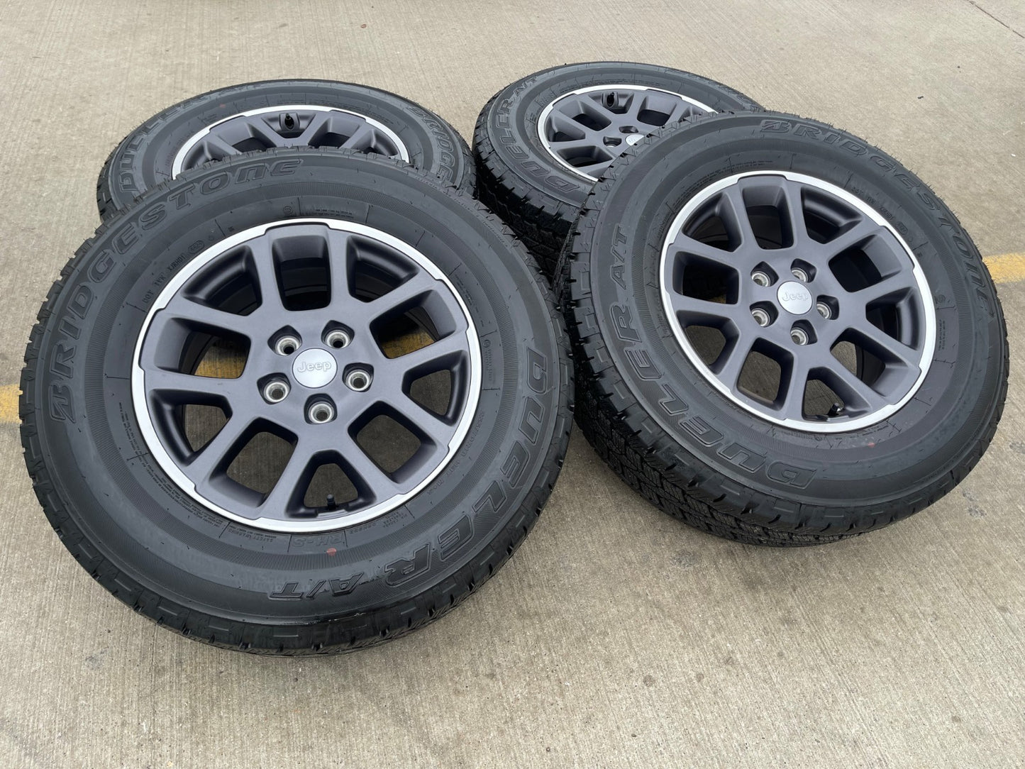 18" Jeep Gladiator Overland OEM wheels rims Wrangler 9241 tires BRIDGESTONE A/T