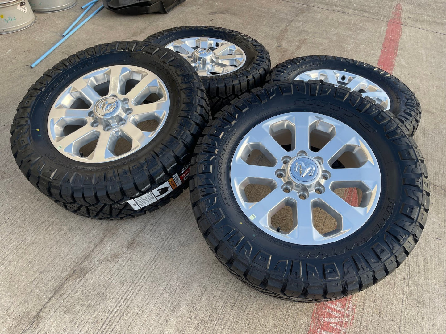 20" Dodge Ram 2500 3500 LARAMIE OEM 2700 wheels rims 2025 2026 NEW 35" NITTO