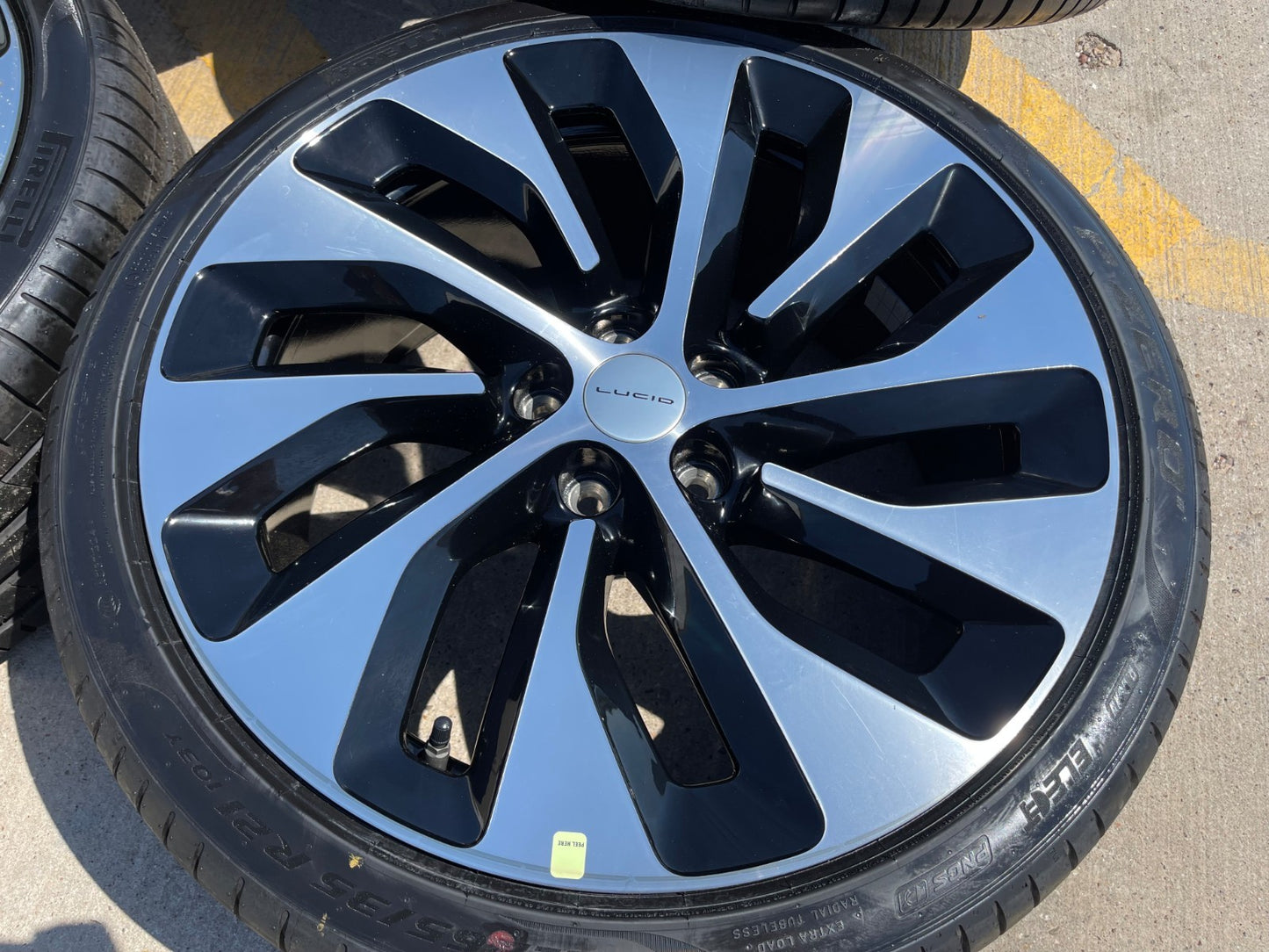 21" Lucid Air Grand Touring OEM 95542 95543 wheels rims black tires PIRELLI
