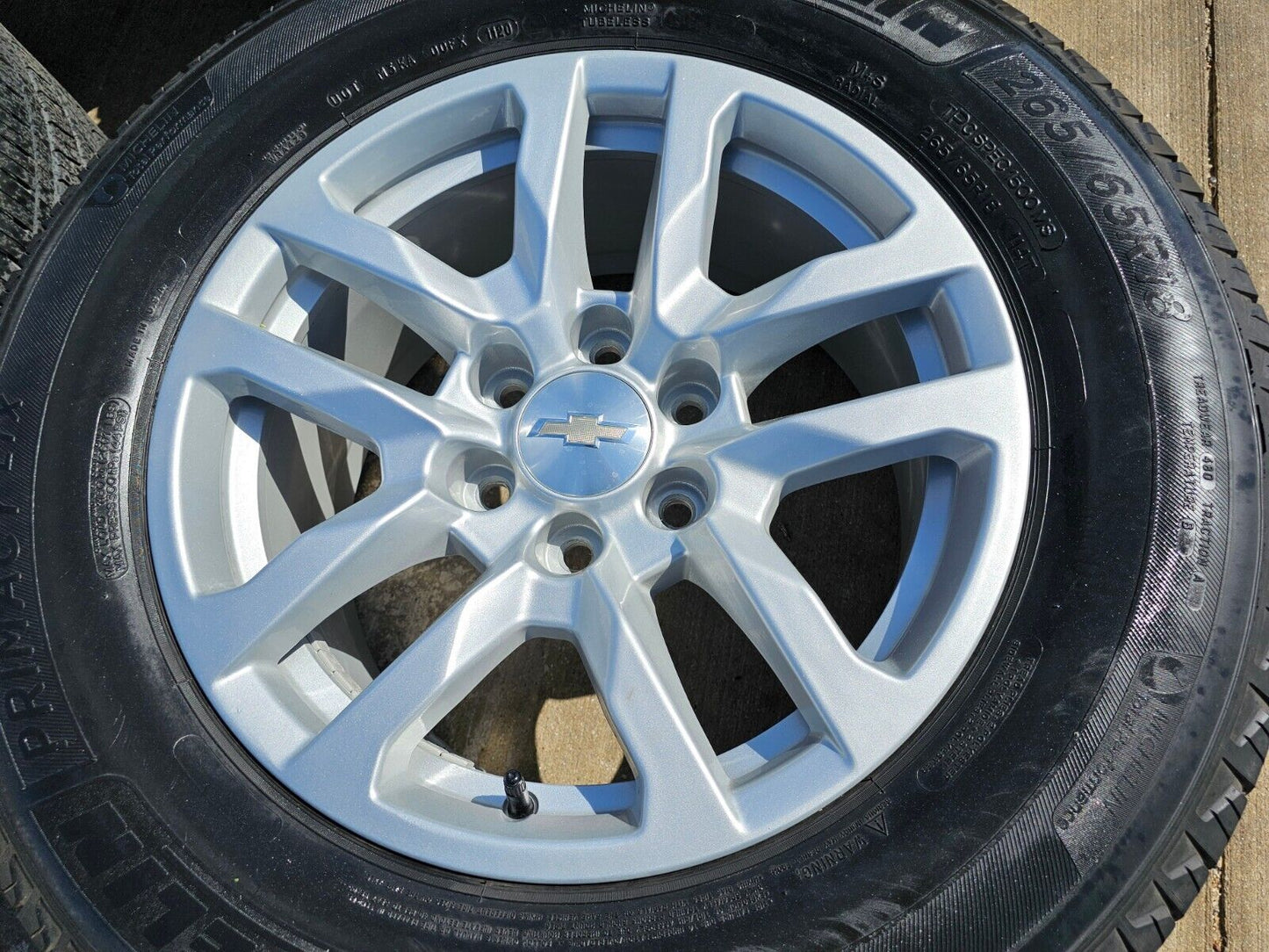 18" Chevy Silverado 1500 Suburban Tahoe OEM 5912 wheels rims GMC MICHELIN