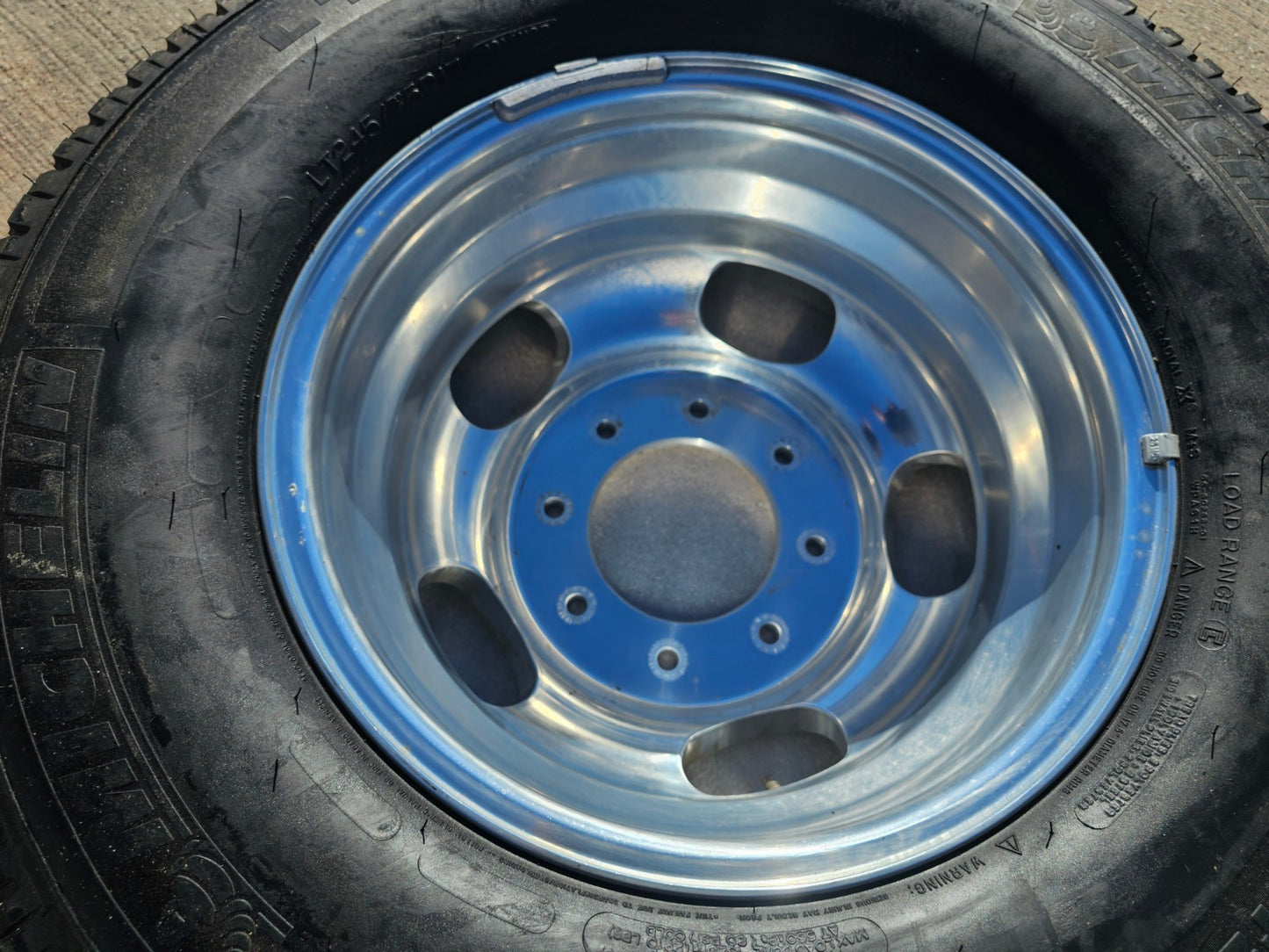 17" Ford F-350 Dually OEM rim wheel 10478 tire MICHELIN NEW