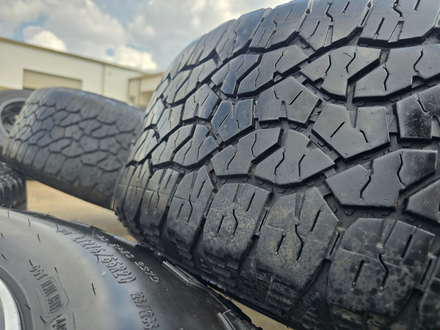 20" GMC Sierra AT4X 2500 3500 OEM wheels rims 94038 Chevy Silverado tires A/T