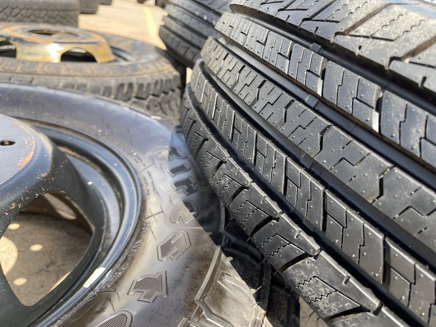 17" Dodge Ram 3500 Dually Laramie 8x200 wheels rims 2701 2702 OEM FIRESTONE