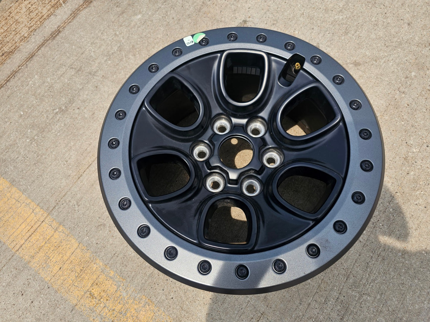(1) 17" Ford F-150 Raptor OEM BEADLOCK rim wheel 10459 95210 NEW
