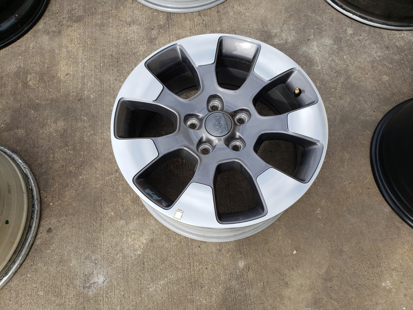 18" Jeep Wrangler Gladiator Sahara OEM wheel rim 9222 SPARE 2021 2022 2023 NEW