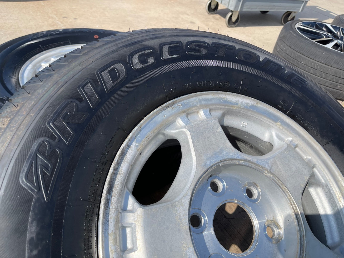 16" Chevy Silverado 1500 Tahoe OEM 5073 wheels rims 2002 2003 2004 2005 2006
