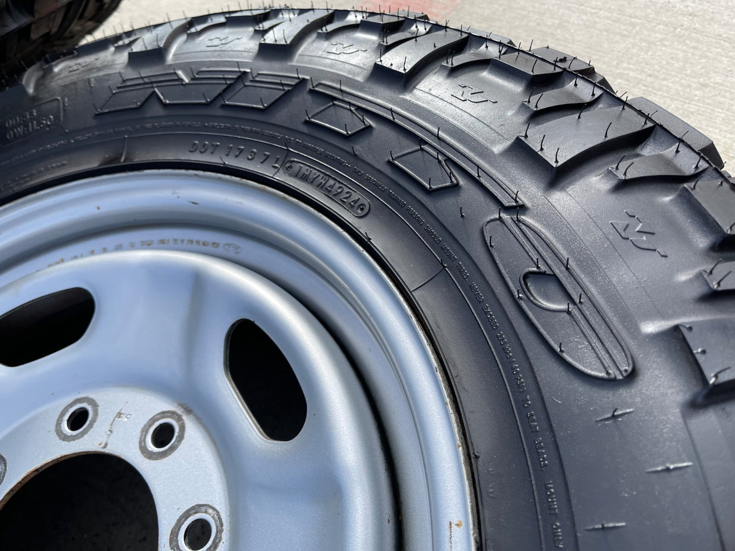 17" Ford F-250 F-350 OEM 3828 wheels rims tires NITRO GRAPLER M/T 33"
