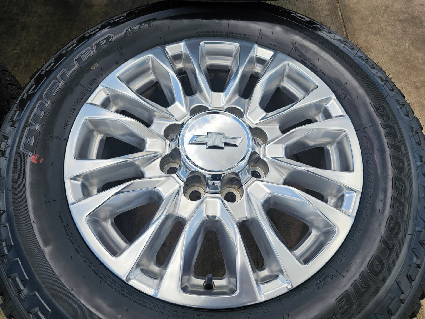 20" Chevy Silverado High Country 2500 3500 OEM 5961 wheels rims tires DUELER A/T