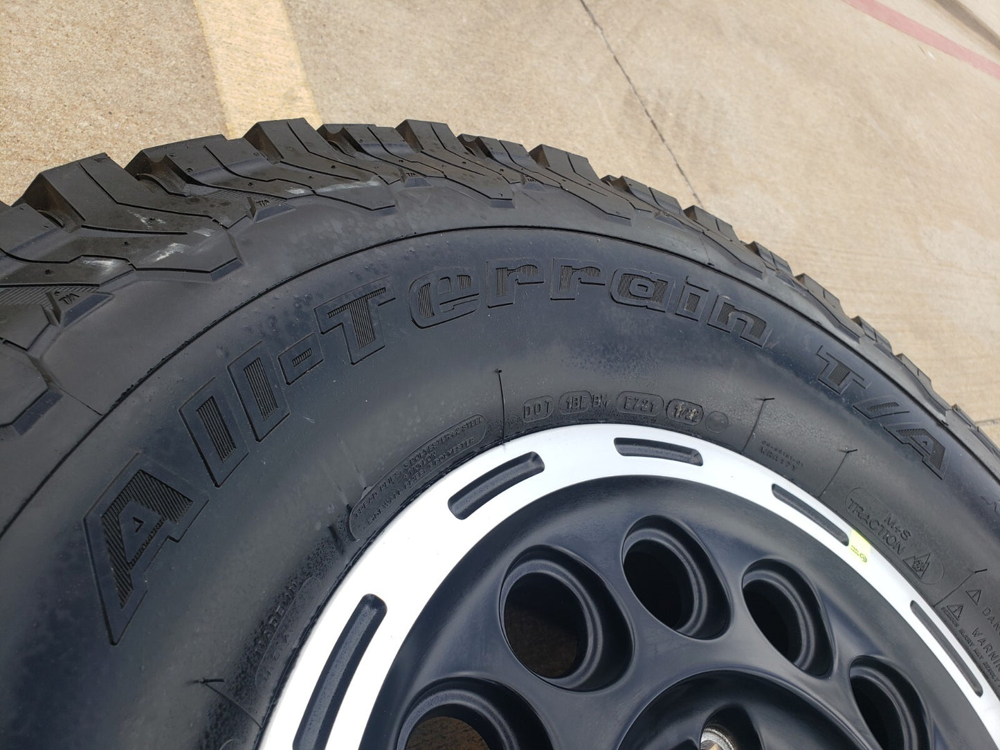 17" Ford Bronco HERITAGE SASQUATCH wheels rims tires 35" BFG NEW