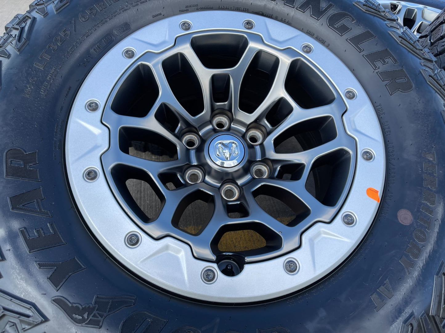 18" Dodge Ram 1500 TRX Beadlock OEM 2735 RHO wheels rims 2021 2022 2023 2024
