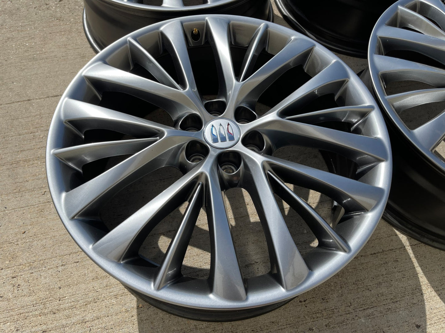 22" Buick Enclave OEM 90043 wheels rims Blazer Acadia Traverse XT6 2025 2026 NEW