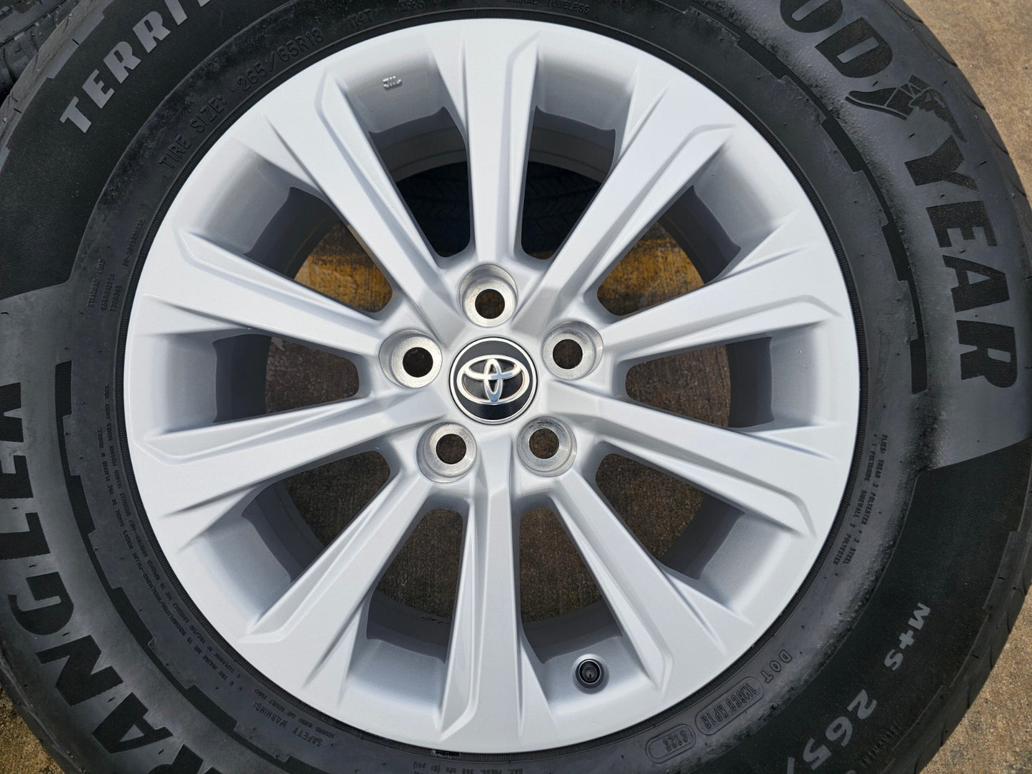18" Toyota Grand Highlander OEM 10525 wheels rims tires Lexus TX350 GOODYEAR