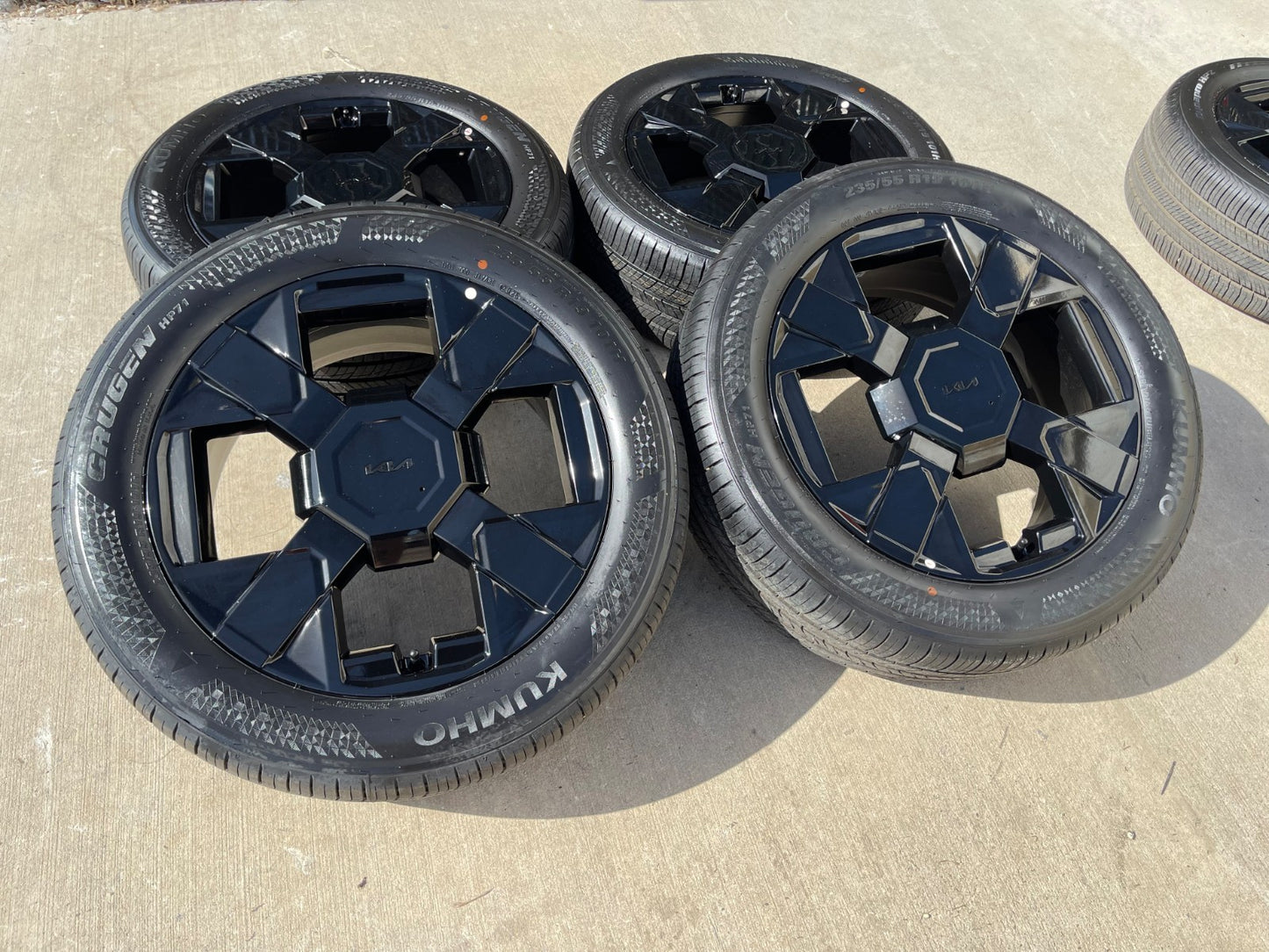 19" Kia Telluride OEM wheels rims Sportage Sorento Sedona SET 2025 2026 2027 NEW