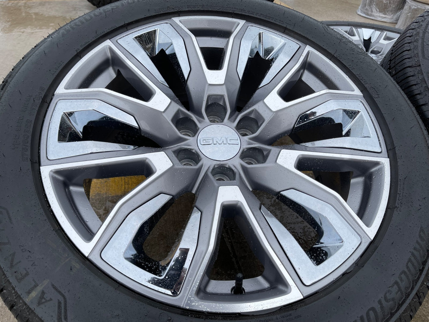22" GMC Yukon Chevy Tahoe Escalade OEM chrome 95513 14134 wheels rims tires SET