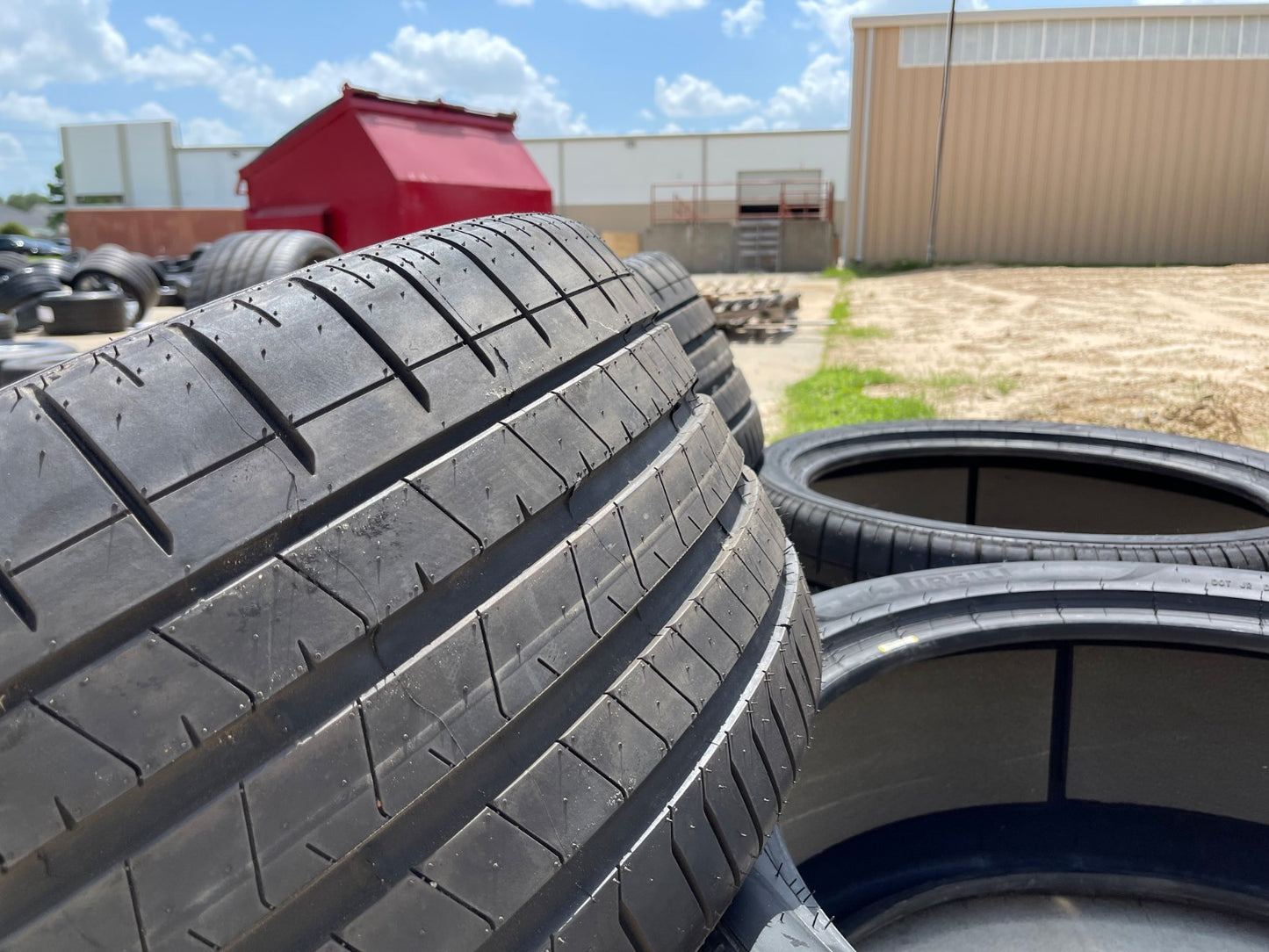 (1) 325/35/23 Pirelli P Zero tire 325/35R23 111Y MO-S PNCS NEW take off!