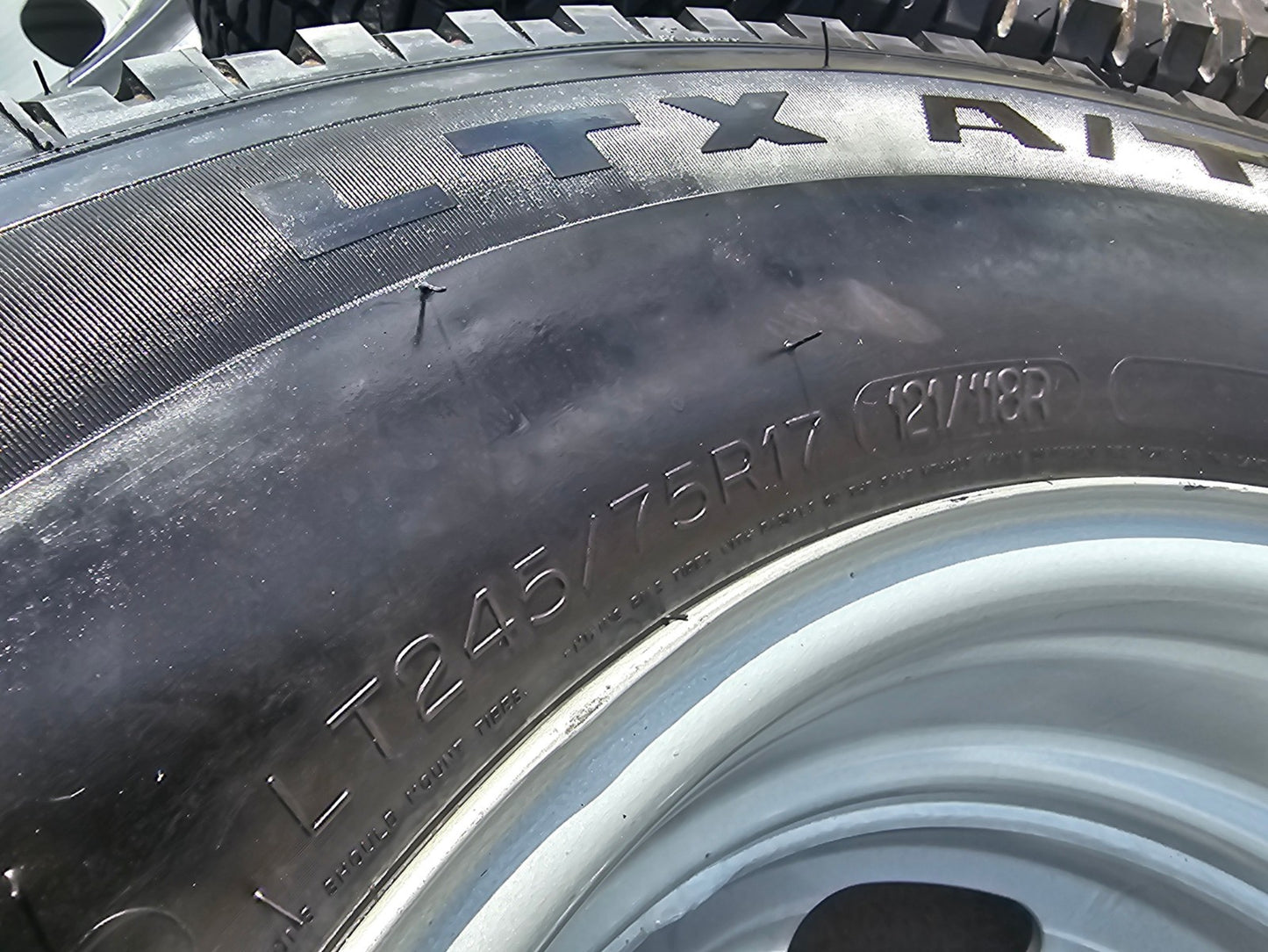 (6) 17" Ford F-350 Dually OEM rims wheels 3615 99016 tires SET MICHELIN A/T2 NEW