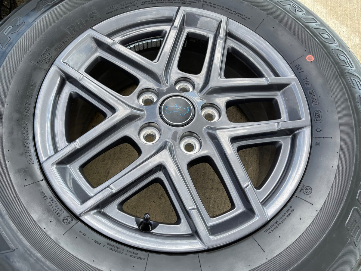 17" Jeep Wrangler Rubicon OEM wheels rims 9324 Gladiator SET BRIDGESTONE A/T
