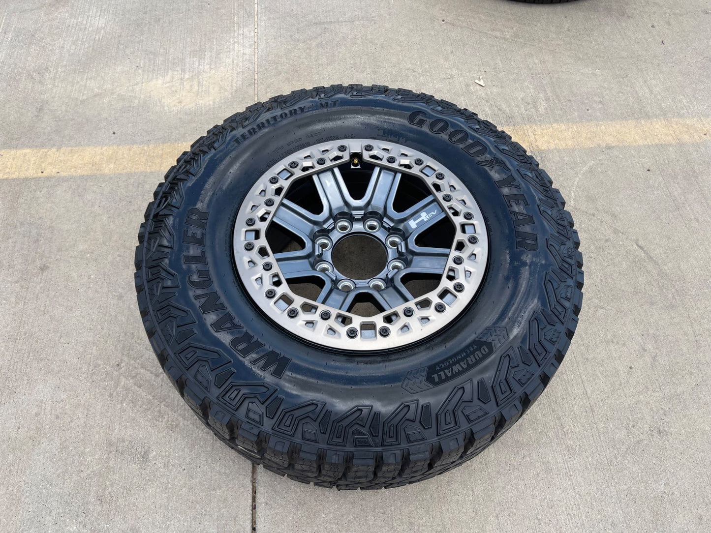 18" Hummer Grazen beadlock EV HEV 2500 OEM wheel rim 2023 2024 2025 2026 NEW