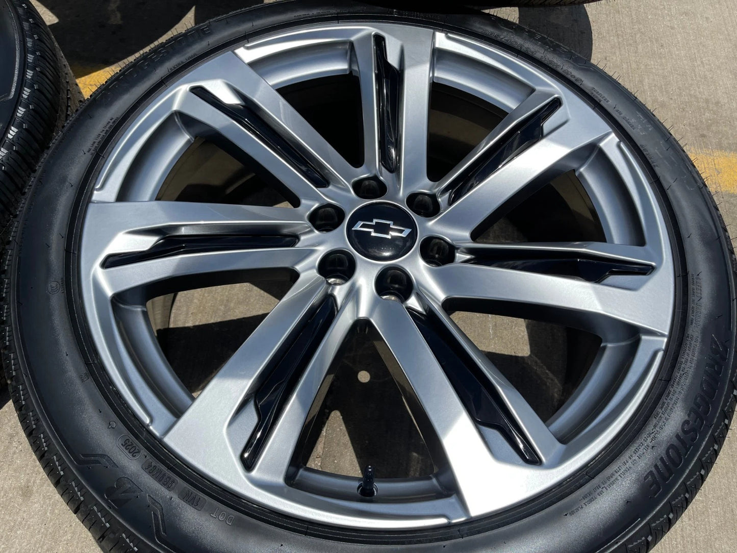 24" Chevy Tahoe Silverado OEM wheels rims tires Escalade 2023 2024 2025 2026 NEW