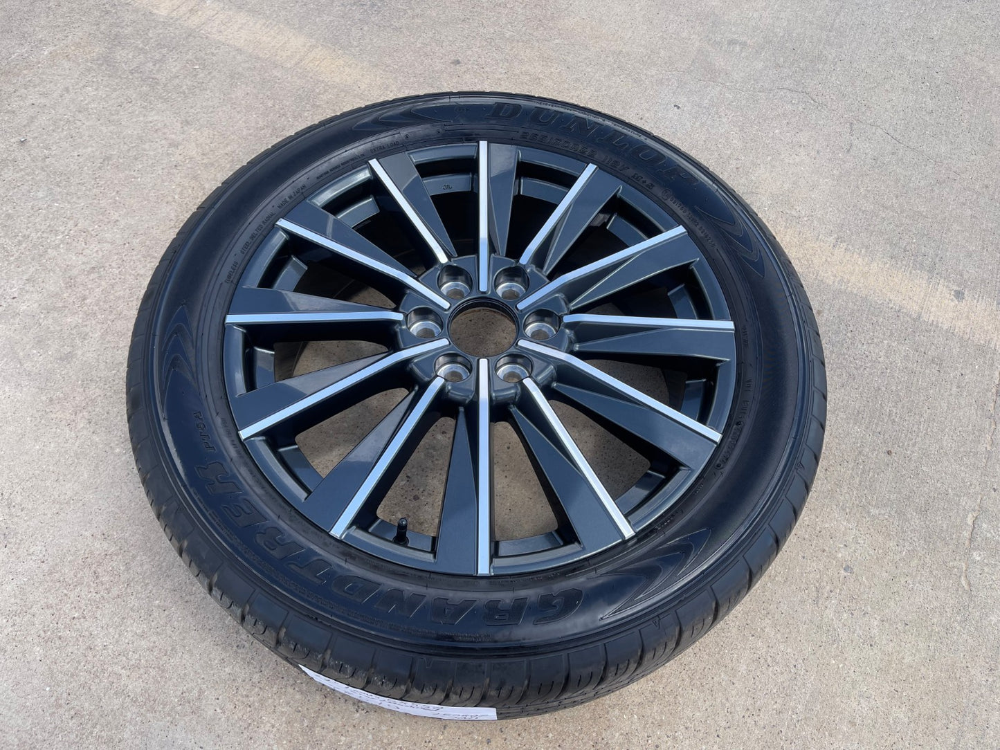 22" Lexus GX550 OEM wheel rim Toyota Land Cruiser Tundra 78519 LX600 tire NEW