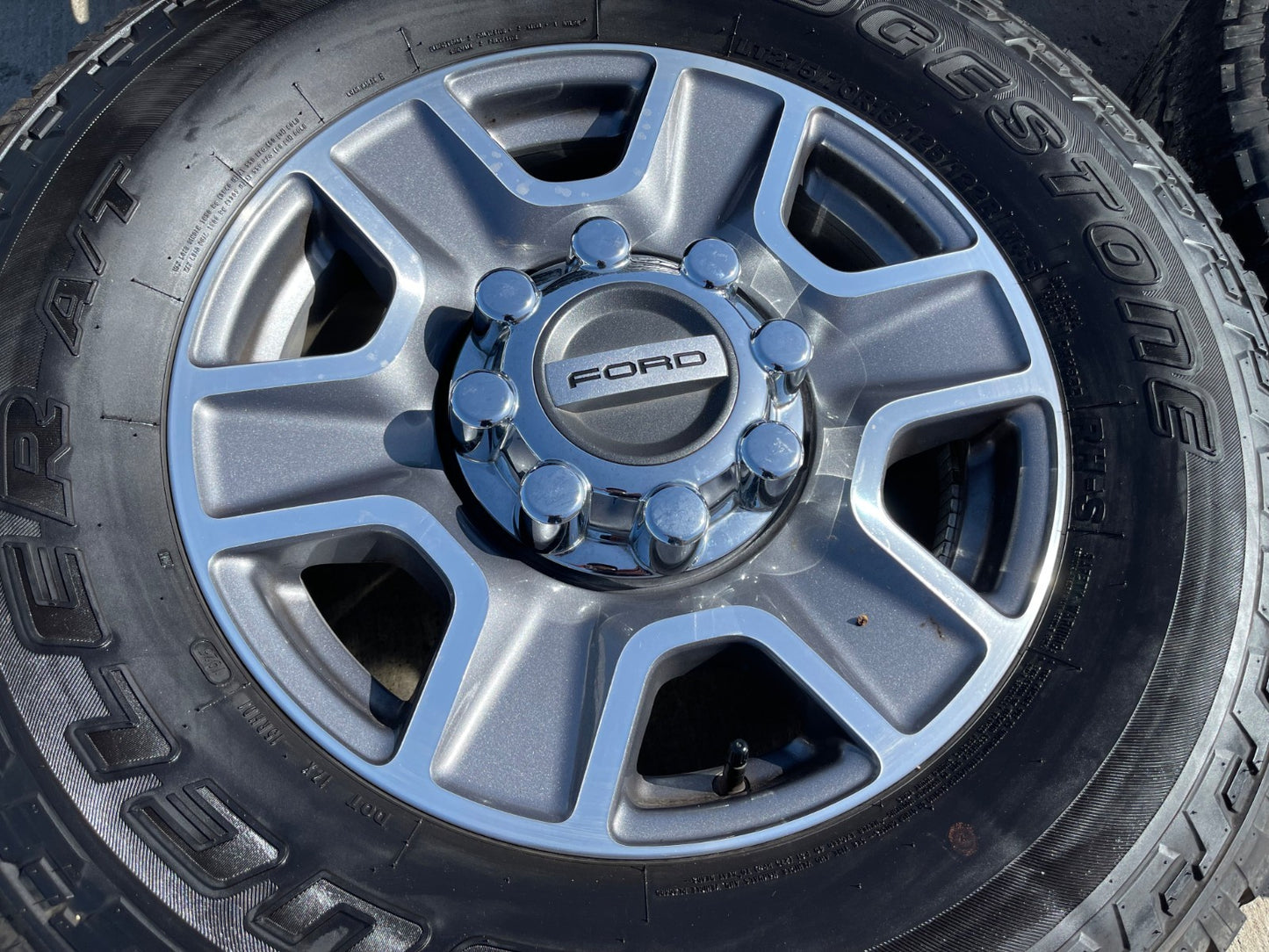 18" Ford F-250 F-350 Lariat FX-4 OEM wheels 10480 10298 tires BRIDGESTONE SET