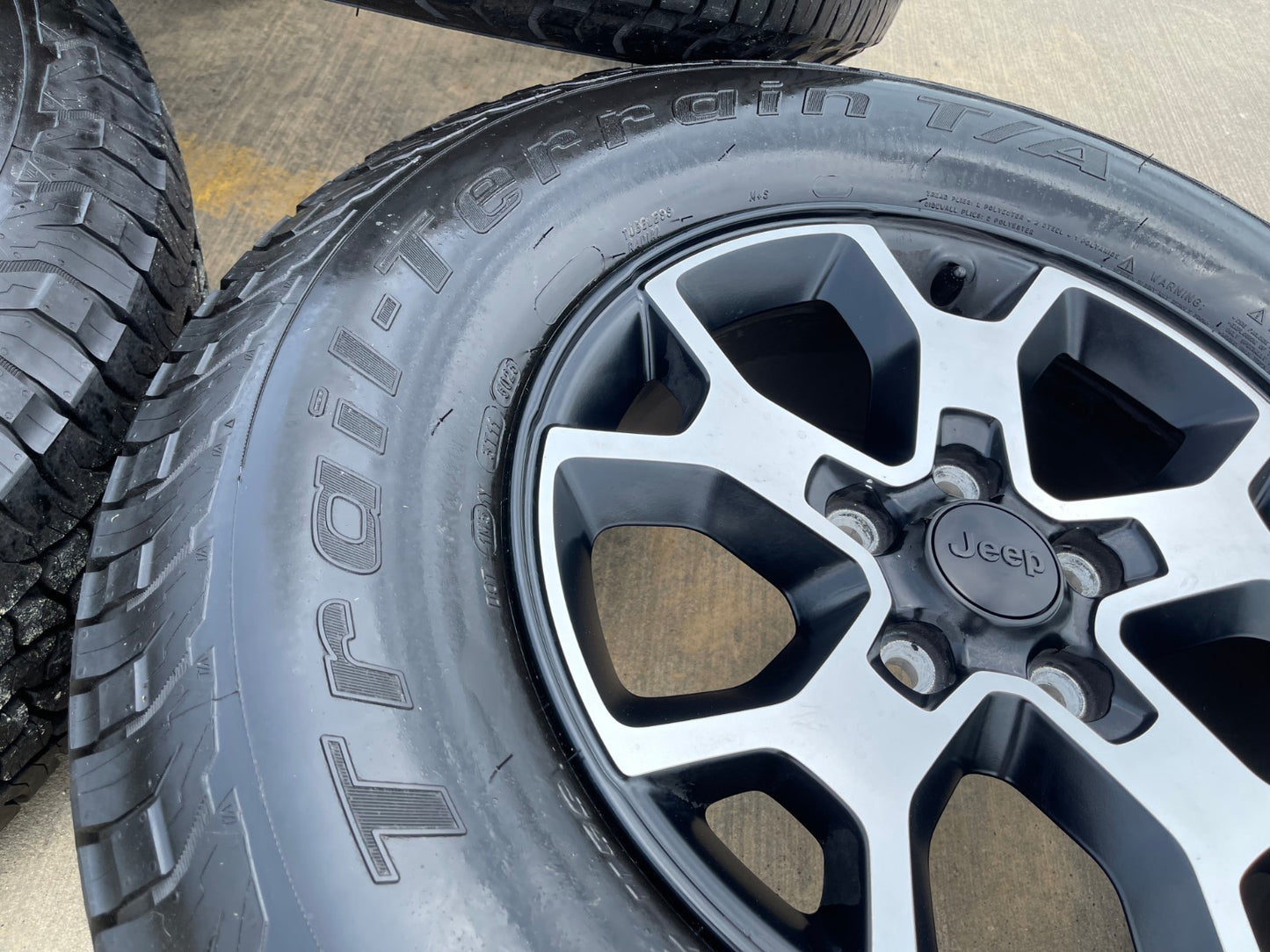 17" Jeep Wrangler Rubicon OEM 9218 wheels rims Gladiator BFG A/T NEW