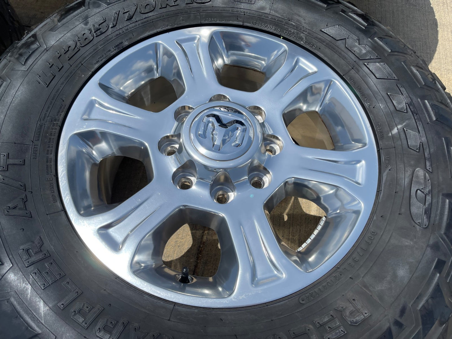 18" Ram 2500 3500 Laramie Power Wagon OEM wheels rims 2692 SET NITRO 34"