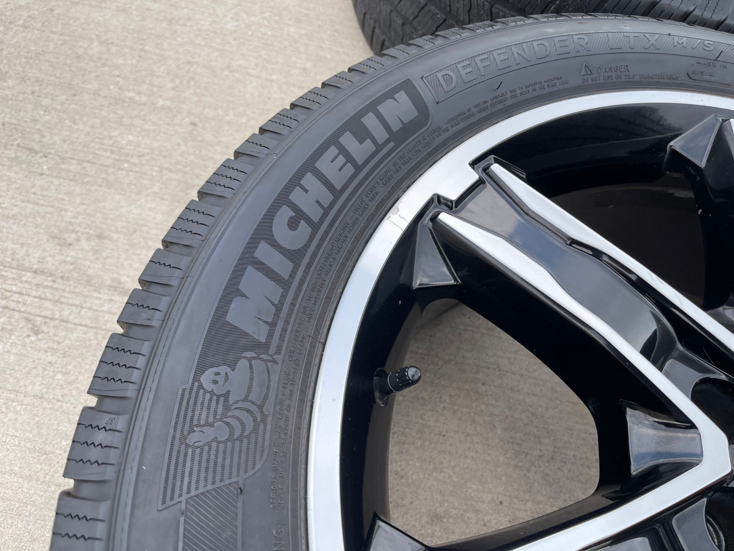 22" Ford F-150 Expedition PERFORMANCE OEM 10200 rims wheels MICHELIN