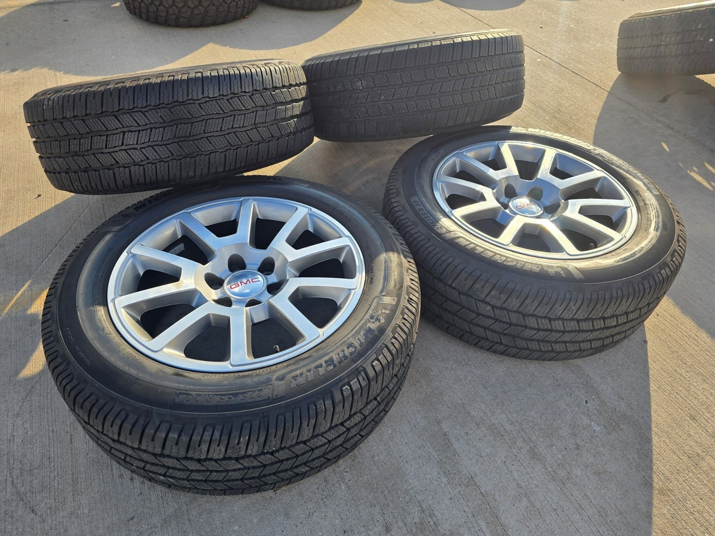 20" GMC Sierra Yukon DENALI OEM wheels rims 5699 5644 MICHELIN DEFENDER LTX M/S2