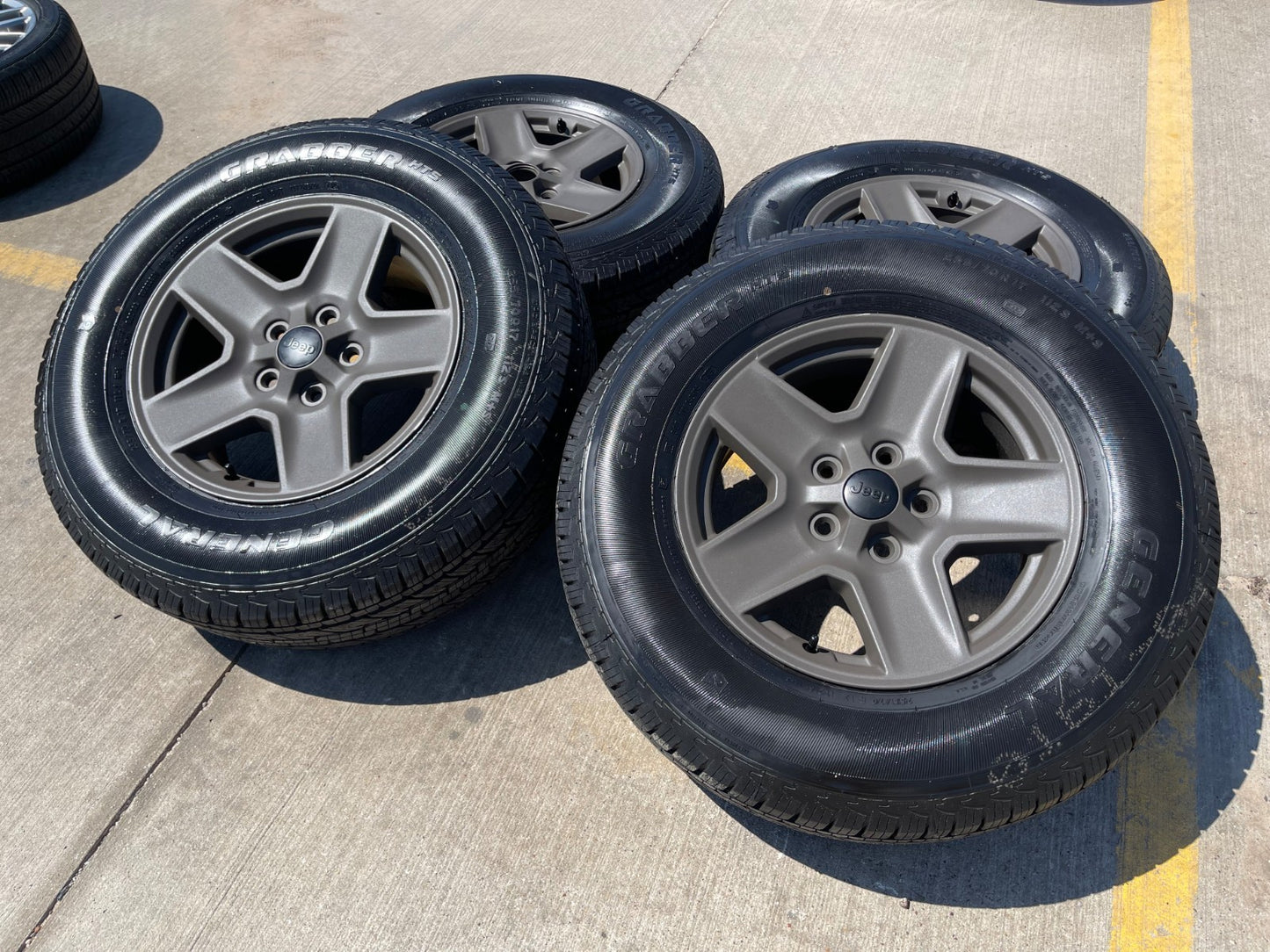 17" Jeep Gladiator MILITARY EDITION OEM wheels rims 9235 Wrangler tires NEW