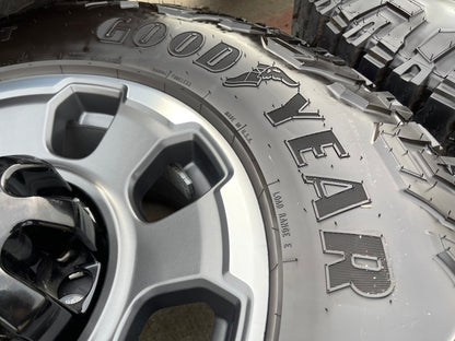 18" Ford F-250 F-350 OEM TREMOR rims wheels 10482 tires 35" DURATRAC R/T