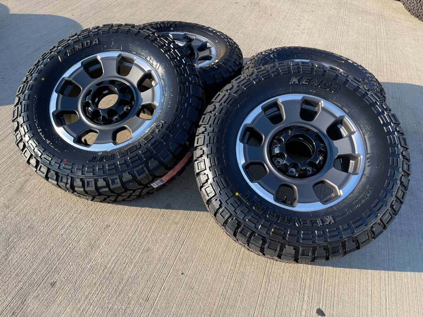 18" Ford F-250 F-350 OEM TREMOR rims wheels 10482 KENDA KLEVER R/T 33" NEW