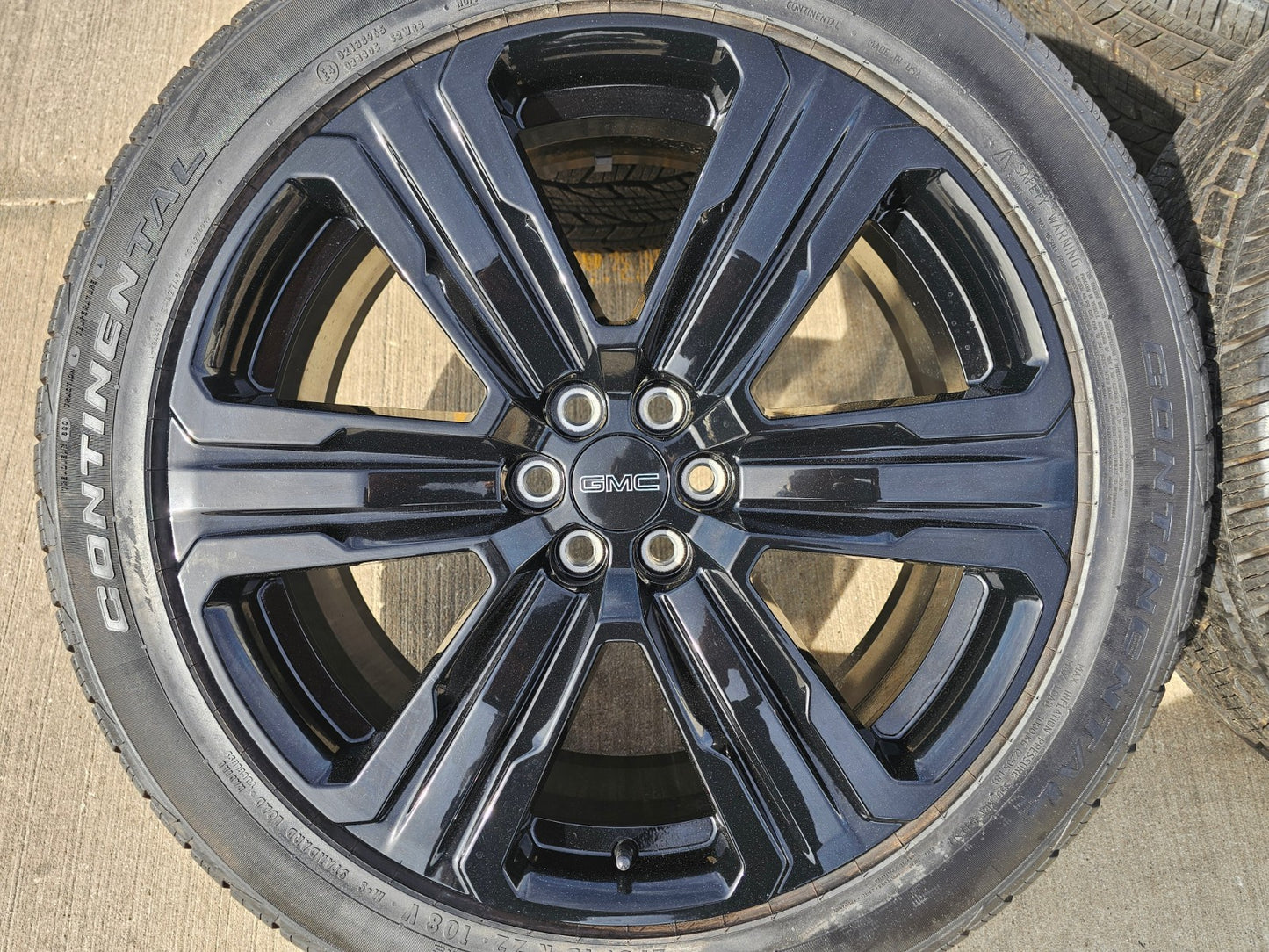 22" GMC Acadia OEM wheels rims Blazer Traverse Buick Enclave XT6 2025 2026 NEW