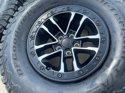 17" Jeep Wrangler 392 Gladiator Rubicon OEM 9329 BEADLOCK wheels rims BFG 35"