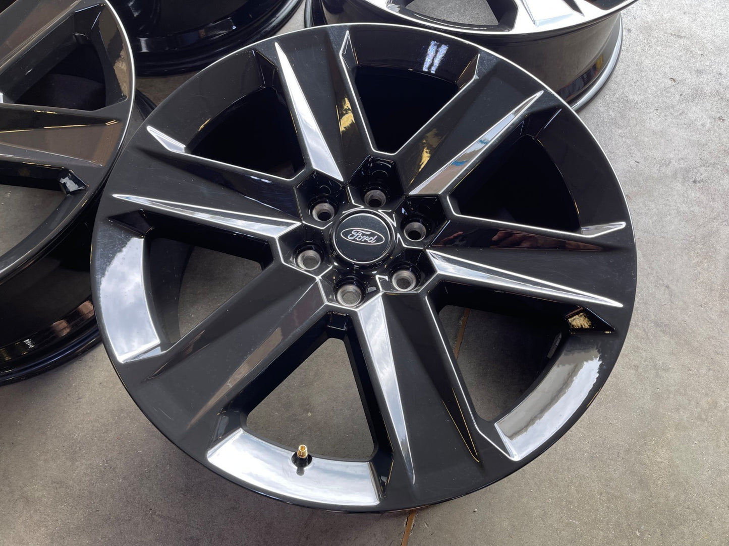 22" Ford F-150 LOBO OEM rims wheels Expedition 2025 2026 2027 NEW