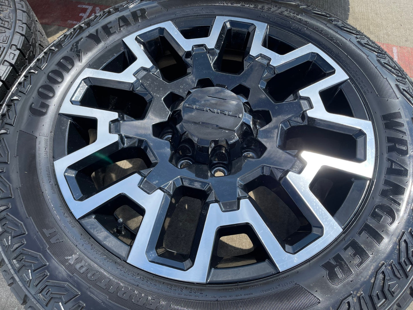 22" GMC Sierra Chevy Silverado 2500 OEM wheels rims 14139 A/T 2024 2025 2026 NEW