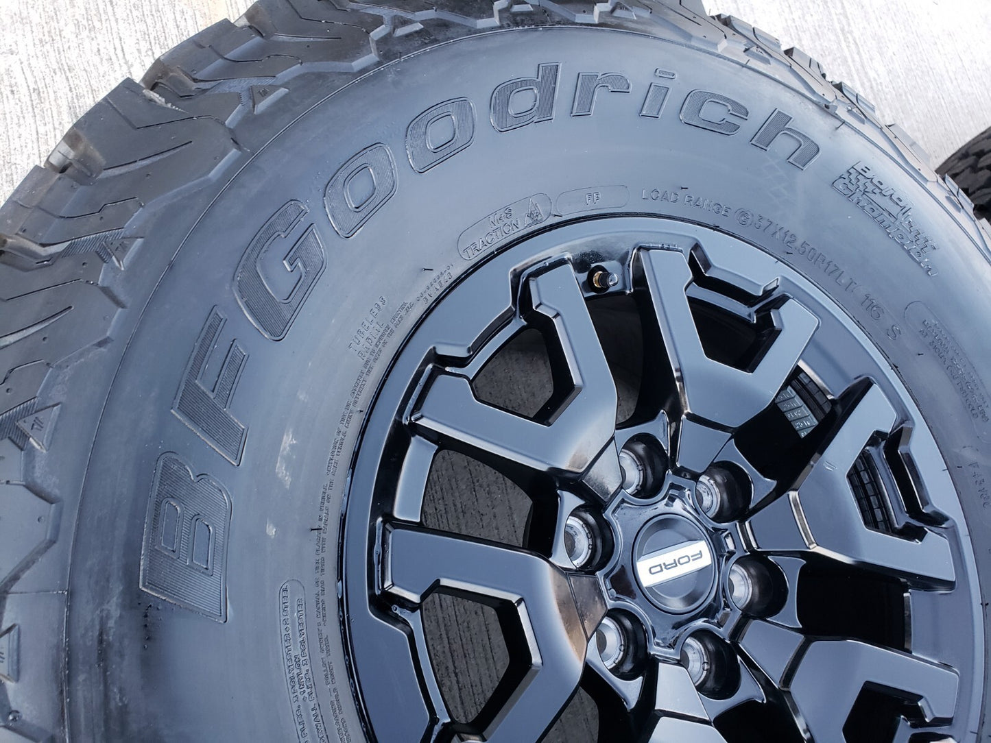 17" Ford F-150 Raptor Bronco OEM rims wheels BFG 10461 tires 2025 2026 BFG NEW