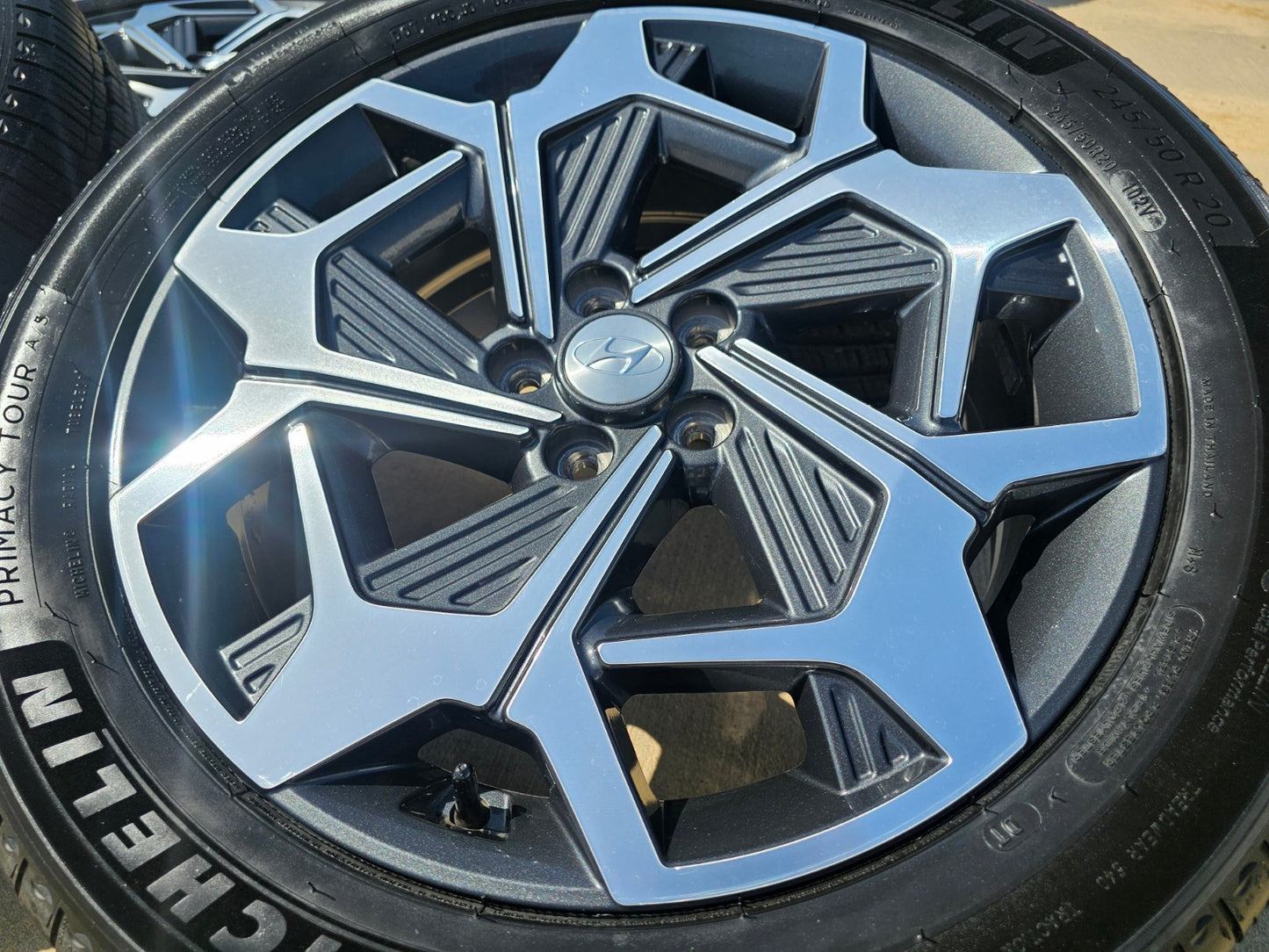 20" Hyundai Palisade Calligraphy OEM 71006 wheels rims 2024 2025 2026 MICHELIN