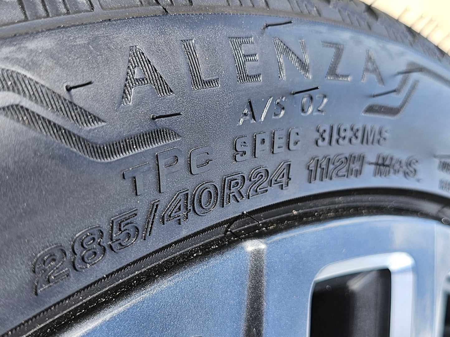 (1) 24" GMC Yukon Sierra DENALI OEM wheel rim tire 2022 2023 2024 2025 2026 2027