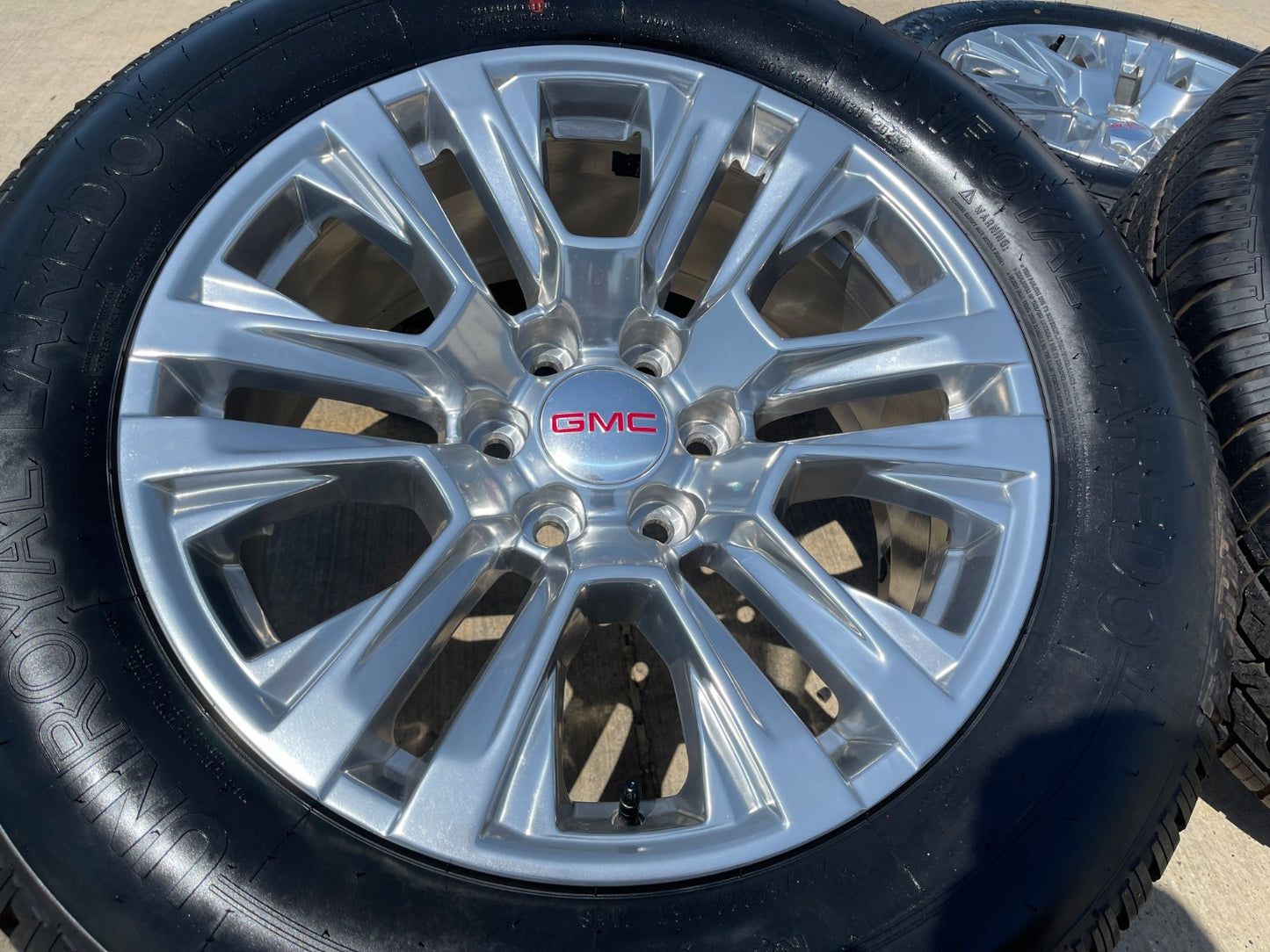 20" GMC Sierra Yukon Denali OEM 5917 wheels rims SET Chevy tires NEW
