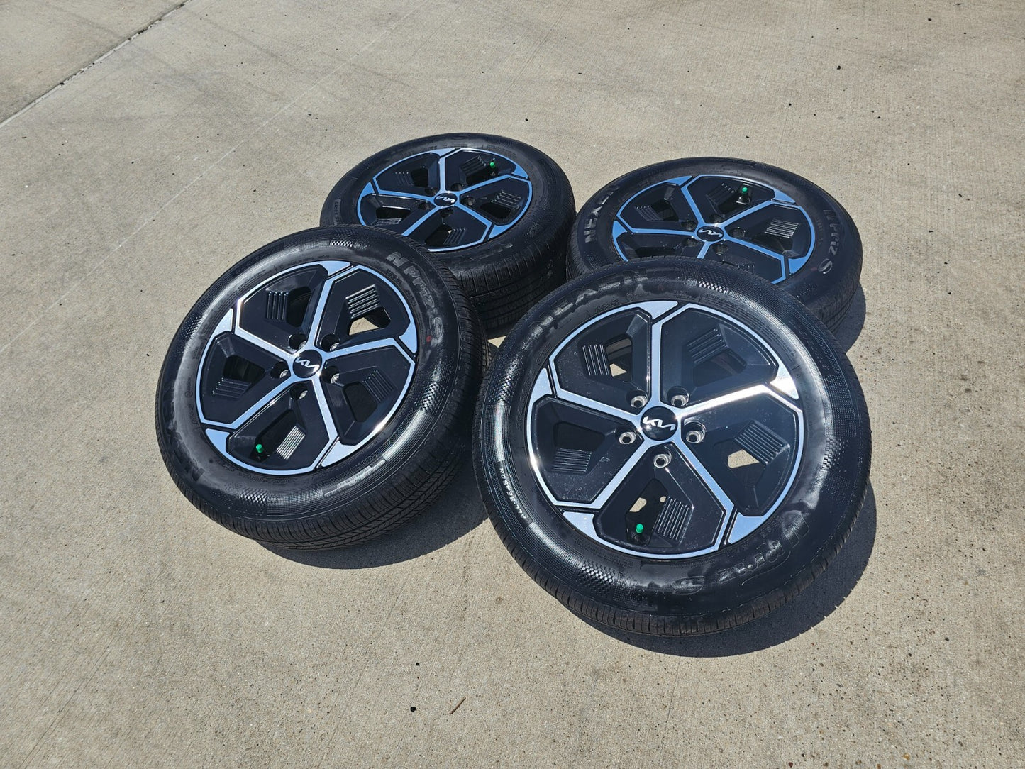 16" Kia Niro OEM wheels rims tires Sorento Sedona Hyundai Kona NEW
